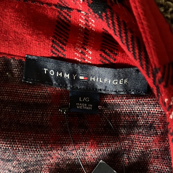 Shacket - Picture 2 of 3